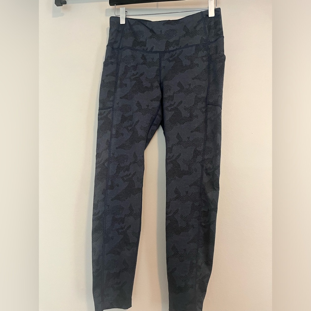 Mondetta Women’s Performance Luxury Leggings. Blue/Gray. Side pockets. Size S